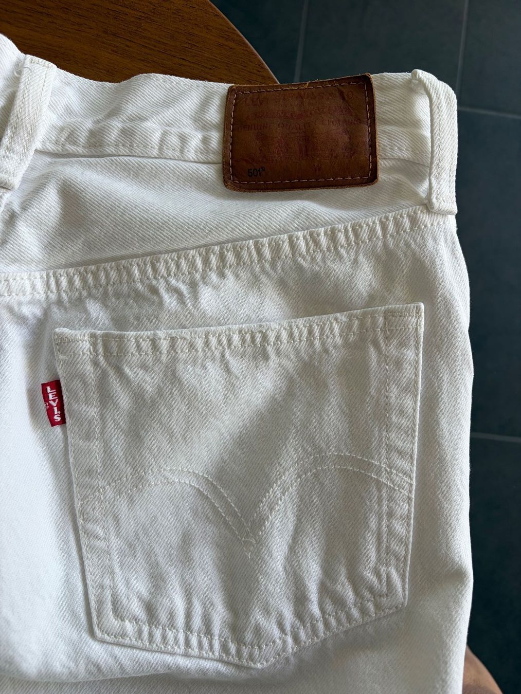 Levi's Jeans: Levi's 501 Jeans Weiss Grösse W28 – Usato da Wilen b. Wollerau venduto da rosmarin13