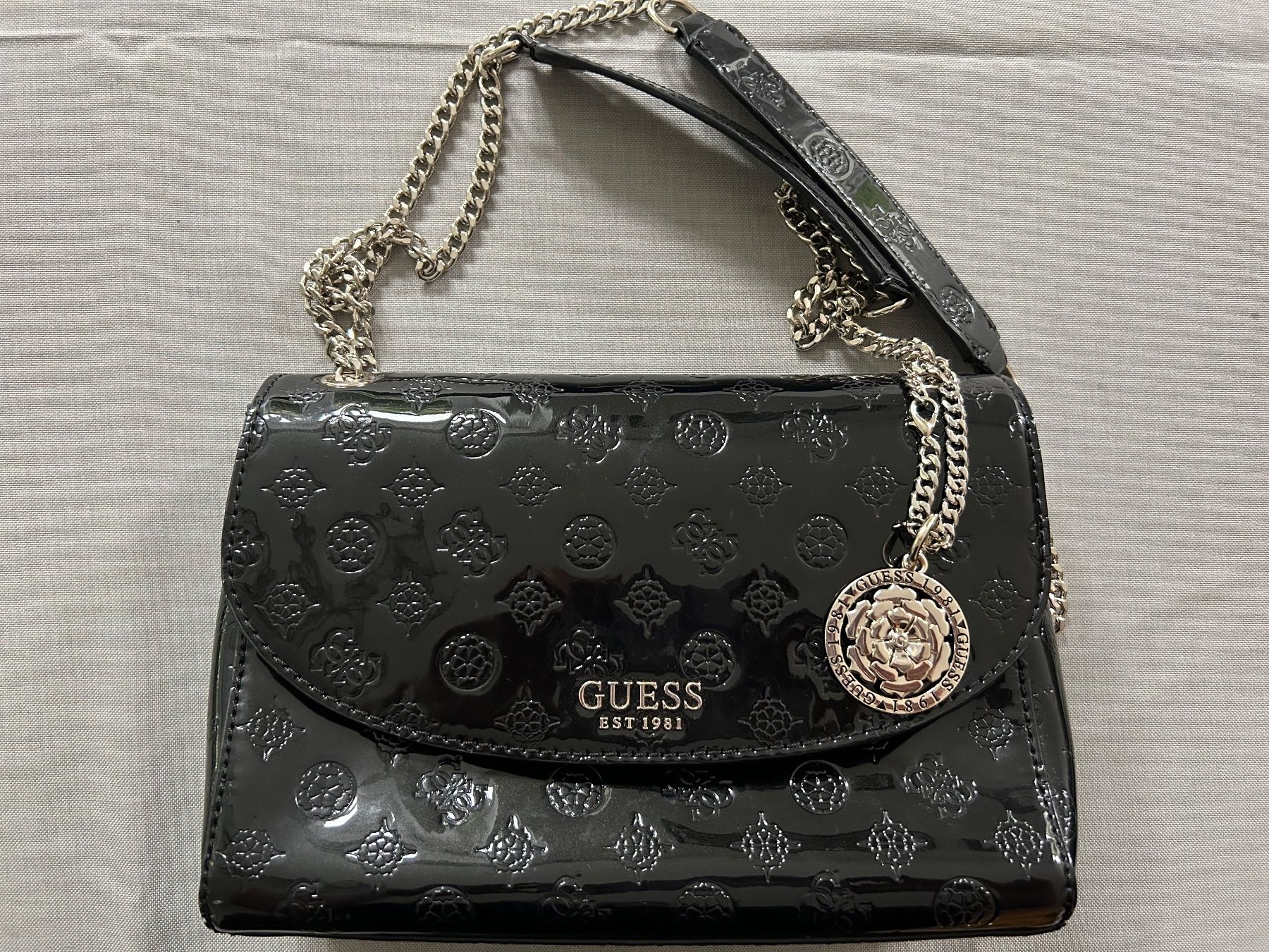Guess Taschen für Damen: GUESS Handtasche – Gebraucht aus Widnau von FuxinderGasse
