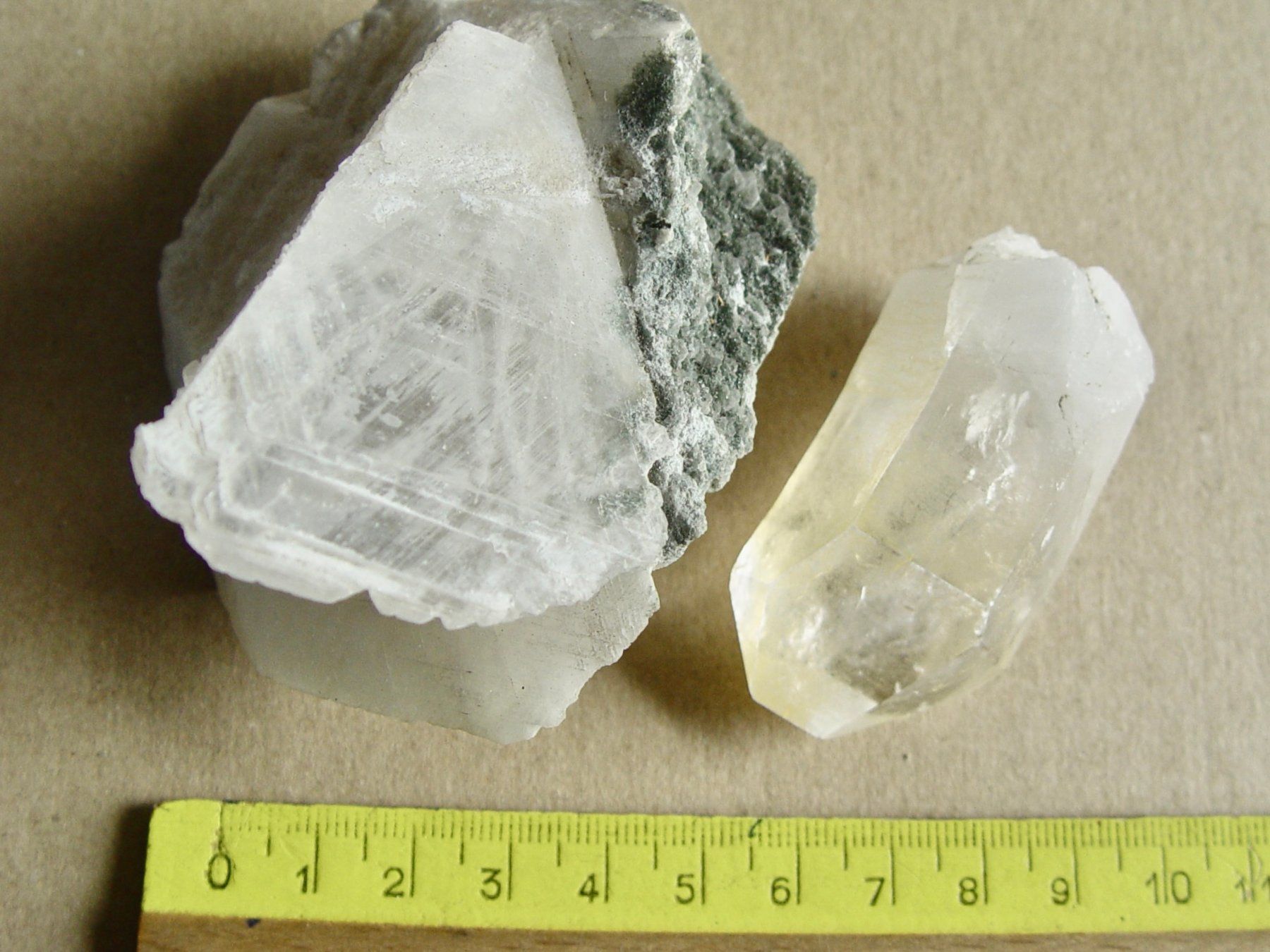 Minerali & Pietre curative: Mineral – Usato da Henggart venduto da gernli 2
