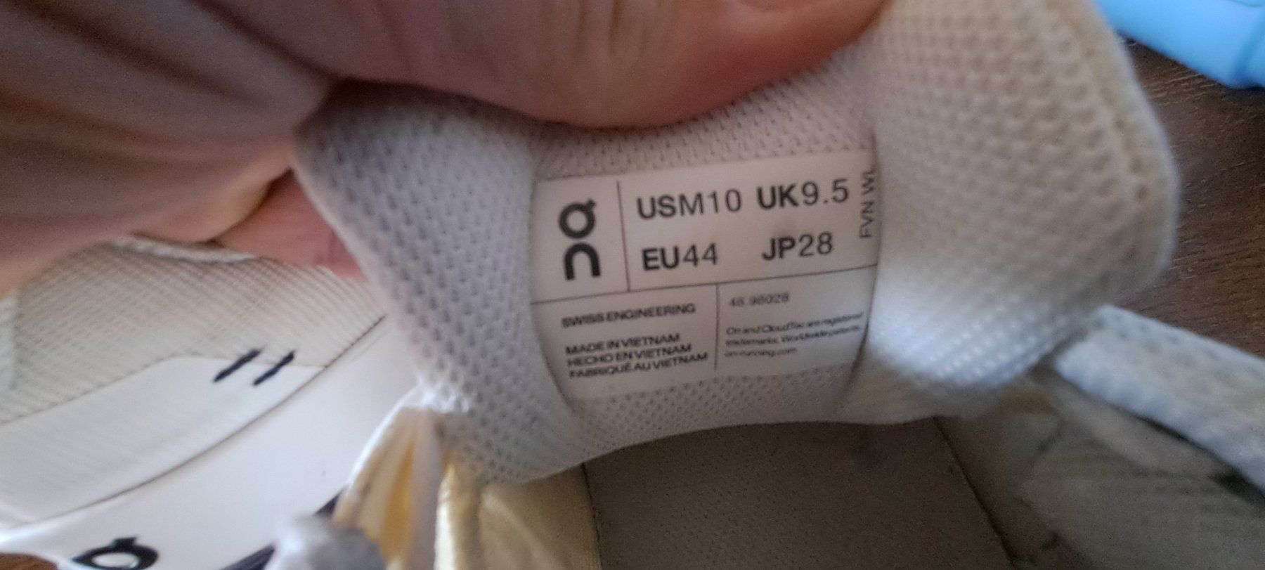 On Scarpe da uomo: Chaussure ON Tennis Federer – Usato da Genève venduto da lolo1232 3