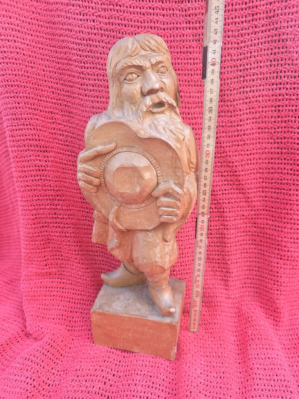 Statuette: Geschnitzter Mann – Usato da Hasle LU venduto da Auctions_Hunters