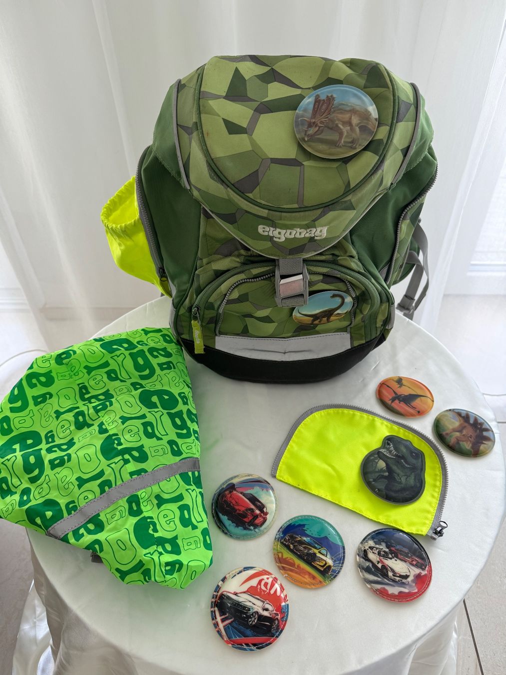 Ergobag Zaini: Ergobag Schulranzen mit Regenschutz & Kletties – Usato da Meisterschwanden venduto da Nandda