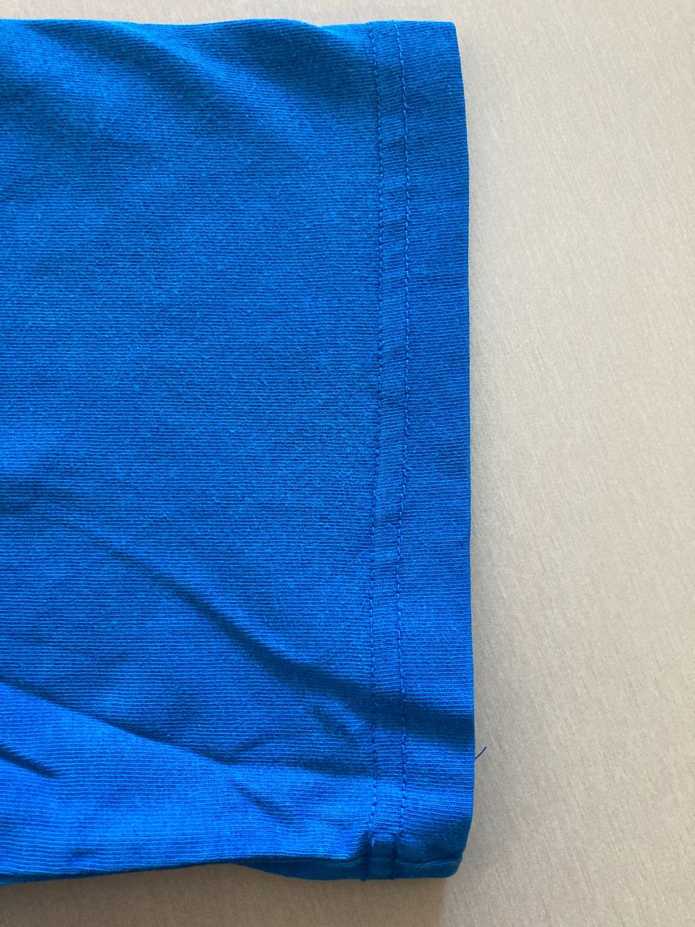 T-shirt: T-Shirt von ÉRE studios blau – Usato da Obfelden venduto da miau68 3