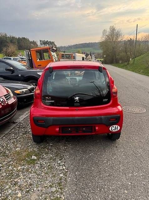 Autos: Peugeote 107 1.0 – Gebraucht aus Küttigen von aut_82sz 2