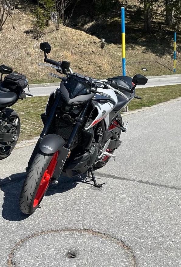 Yamaha Strada: Yamaha Mt 03 tiefergelegt – Usato da Chur venduto da hue_g2qg 1