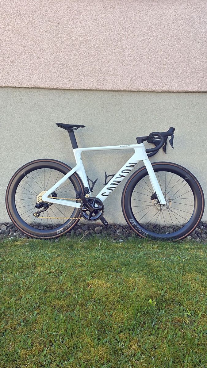 Canyon Biciclette: Aeroad CF SLX 7 Di2 - Size M – Usato da Brugg AG venduto da pedrohbaeta
