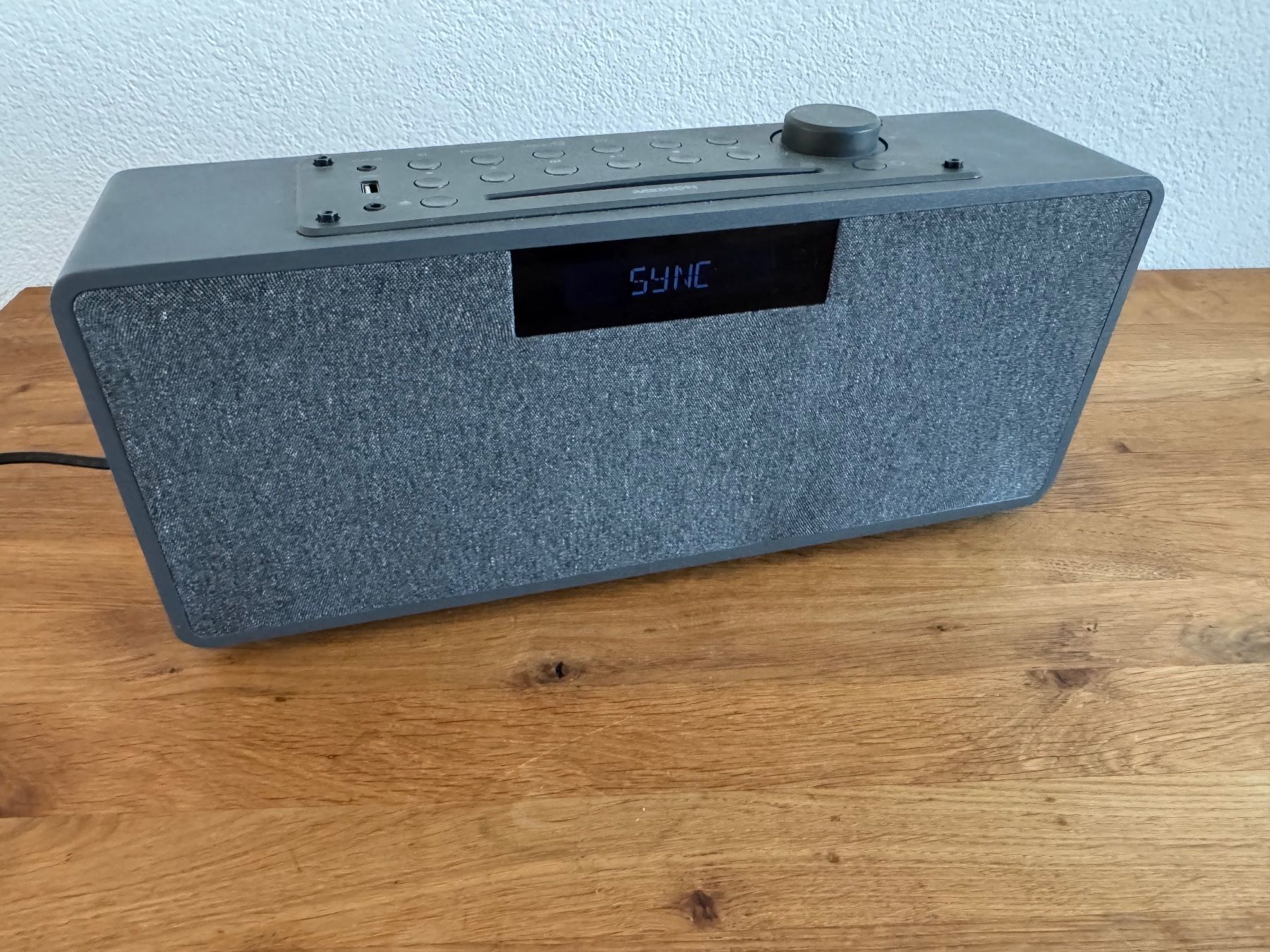 Medion Lettore multimediale & Streamer: Medion VERTIKALES MIKRO- AUDIO-SYSTEM P64131 Bluetooth. – Usato da Frauenfeld venduto da lona05