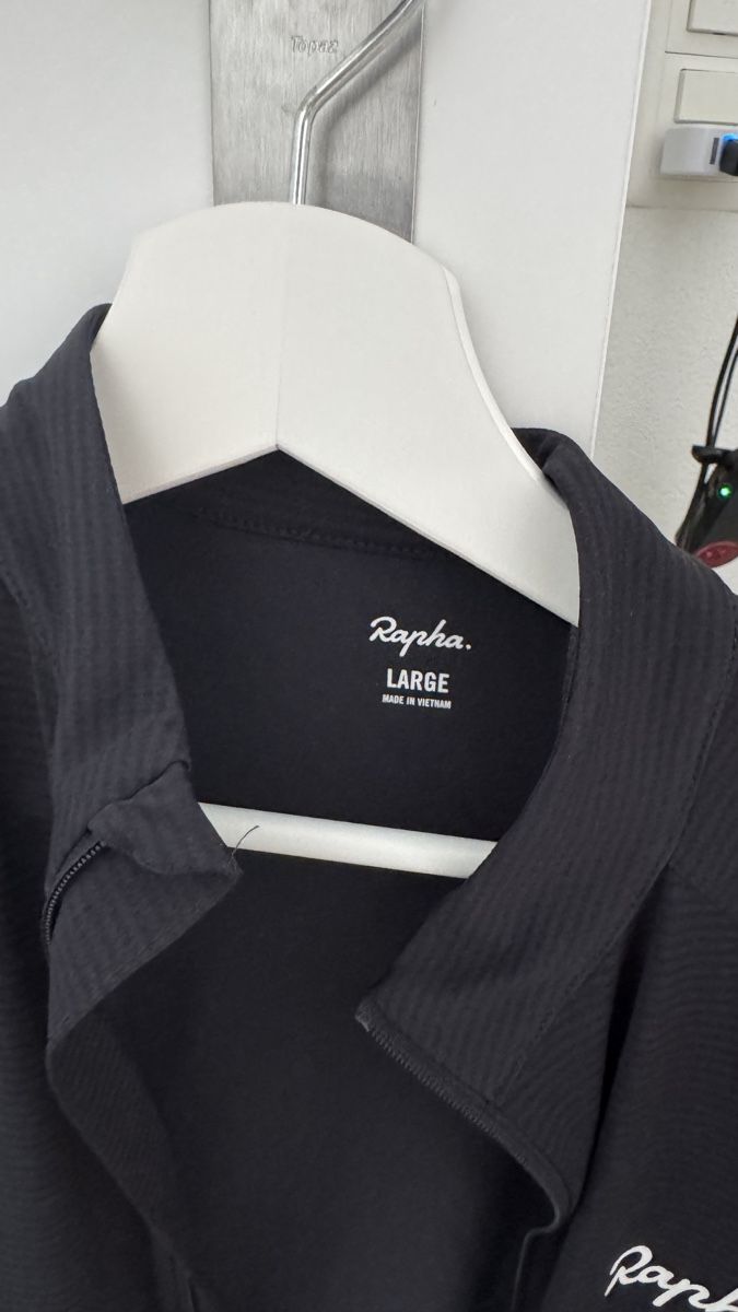 Rapha Leibchen & Hosen: Rapha Trikot schwarz  – Gebraucht aus Eiken von ju.bi 2
