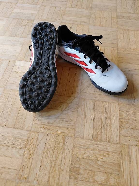 Herrenschuhe: Fussballschuhe – Gebraucht aus Glattfelden von daniel0303
