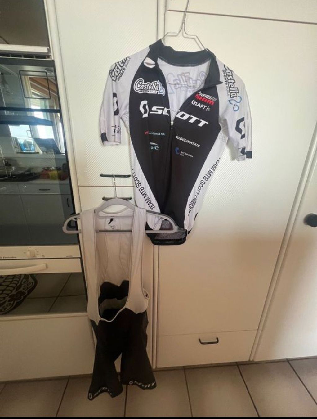 Scott Kleiderpakete: Ensemble cyclisme scott taille s – Gebraucht aus Interlaken von dgi_wj6p