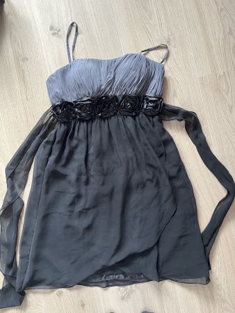 Wunderschönes Cocktailkleid Grösse XS