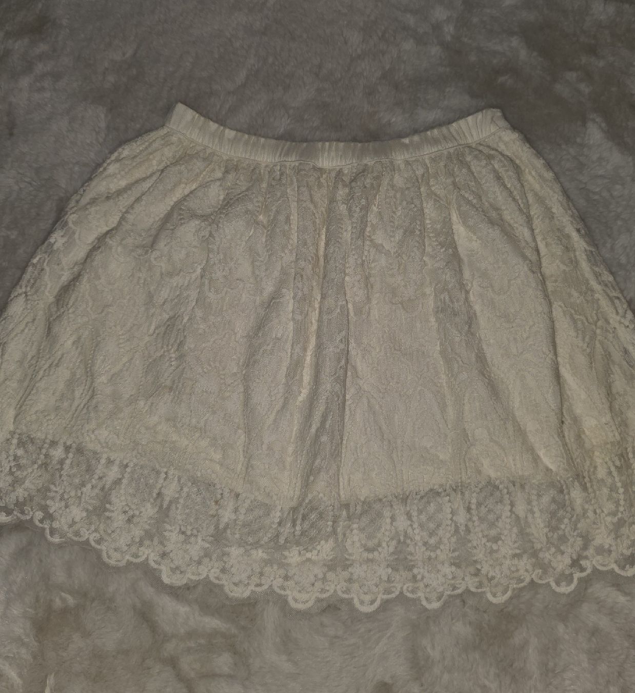 Gonne: Elegantes Röckli aus Spitze, Grösse S – Usato da Wetzikon ZH venduto da secondhandsfashion 2