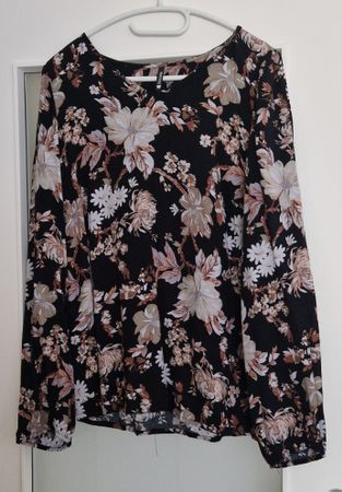 Blouse grandeur XL Neuve