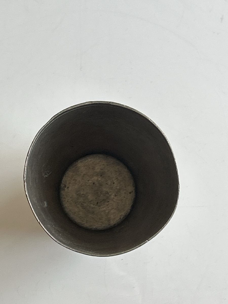 Tazze: Blechbecher mit Ornamenten, antik, (I7) – Usato da Neuenhof venduto da bro_9zsg 2