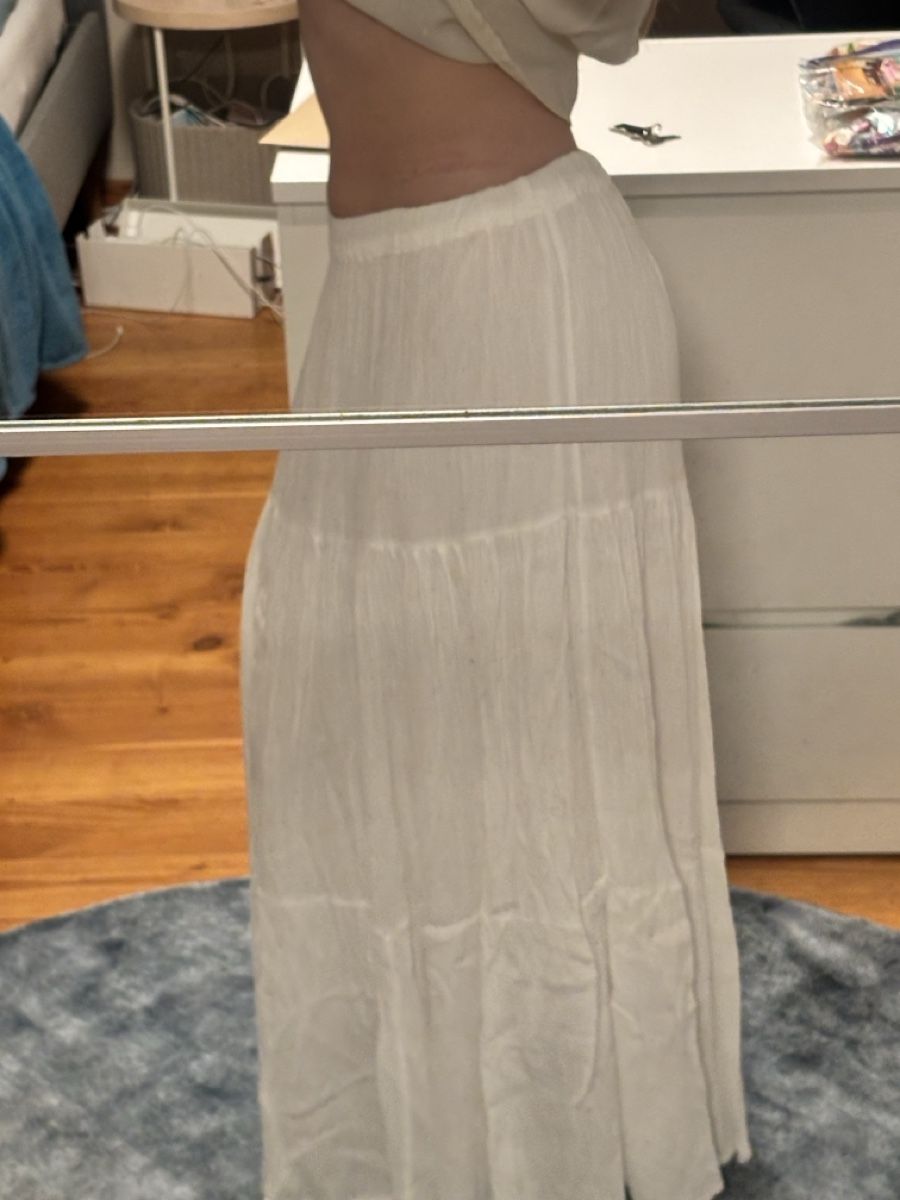 Pull&Bear Gonne: Rock lang weiss Grösse S Neu – Nuovo (secondo la descrizione) da Rütihof venduto da sul_s5r2
