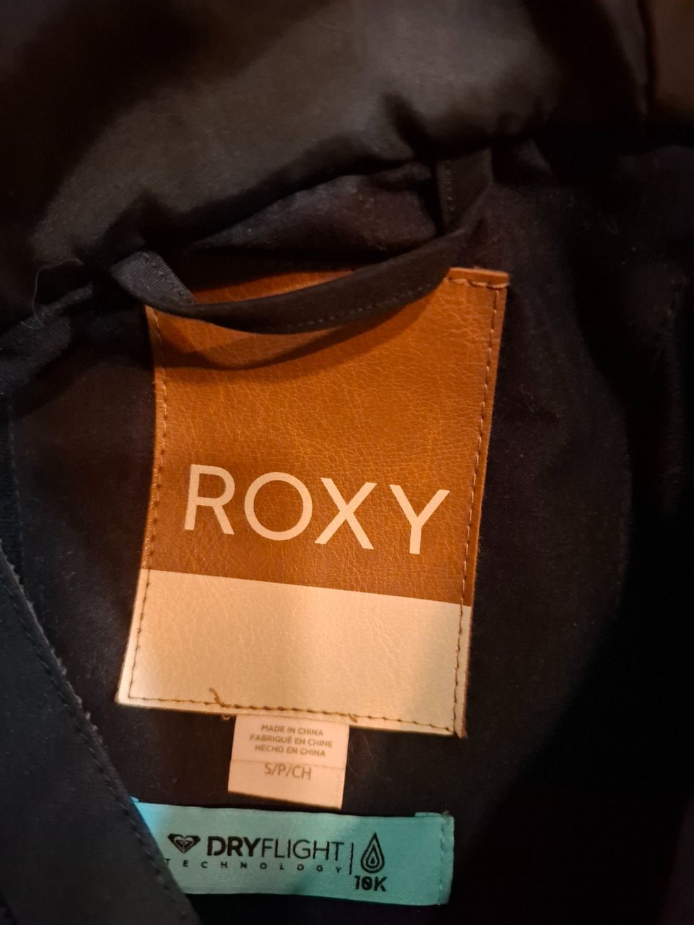Roxy Jacken: ROXY Ski/Snowboardjacke Gr.S Warm – Gebraucht aus Hinwil von Leandrocito 1