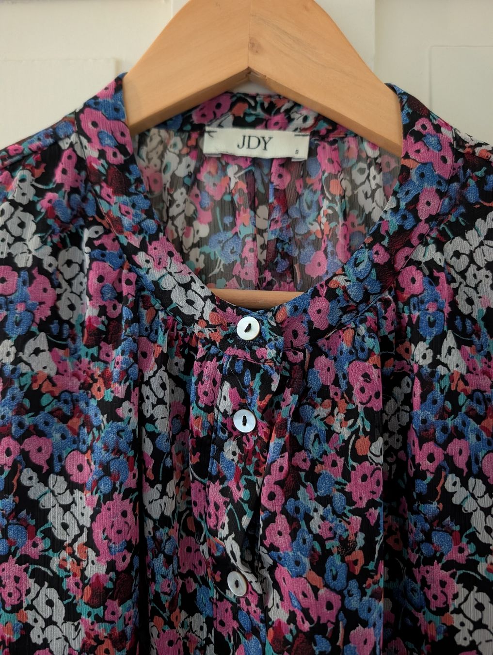 Camicette: JDY Bluse mit Blumenmuster, Grösse S – Usato da Zürich venduto da Hibiskus3 1