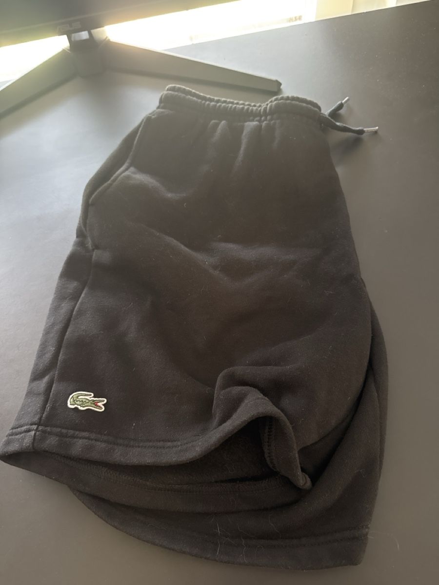 Lacoste Hosen: Lacoste Shorts Grösse L – Gebraucht aus Reichenburg von Timhoerler