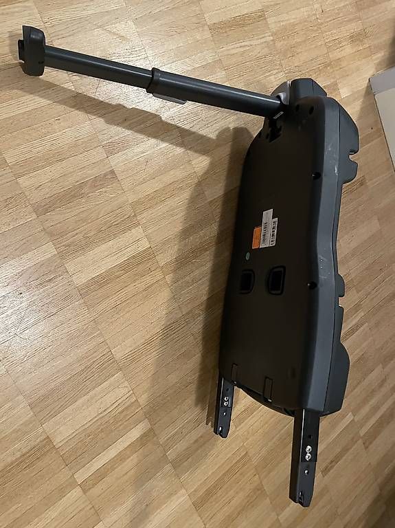 Seggiolini per auto: Besafe Isofix Basestation iZi Modular i-Size Base – Usato da Starrkirch-Wil venduto da flotron 3
