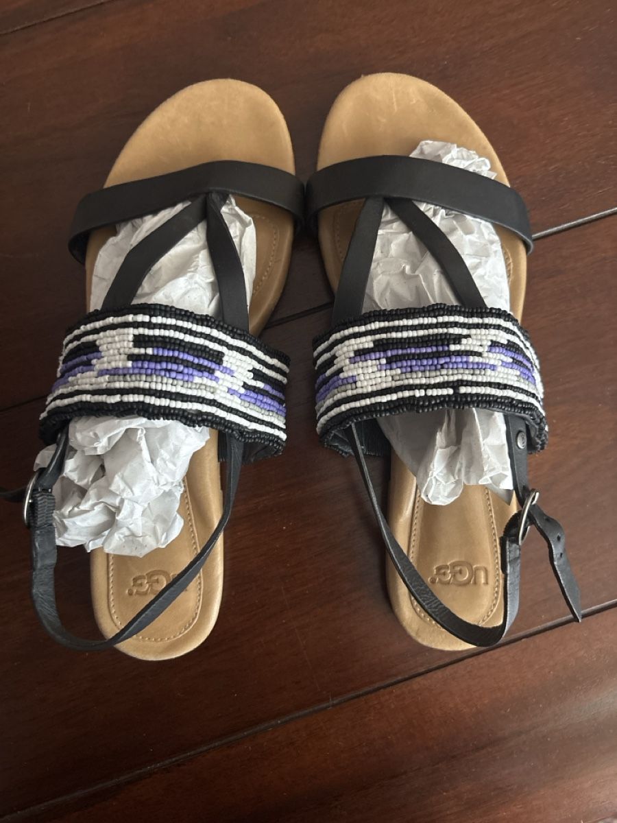 Ugg Chaussures femmes: Ugg Sandalen – D'occasion à Pratteln par sab_whk9