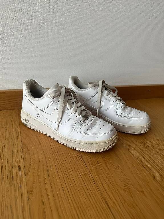 Nike Scarpe da uomo: Nike Air Force Schuhe – Usato da Wallisellen venduto da Michelle06