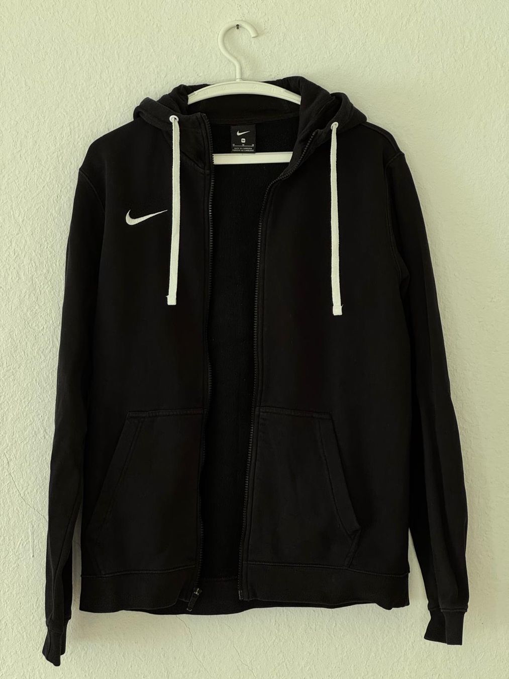 Nike Giacche: NIKE Sweatjacke – Usato da Bern venduto da Enya1 2