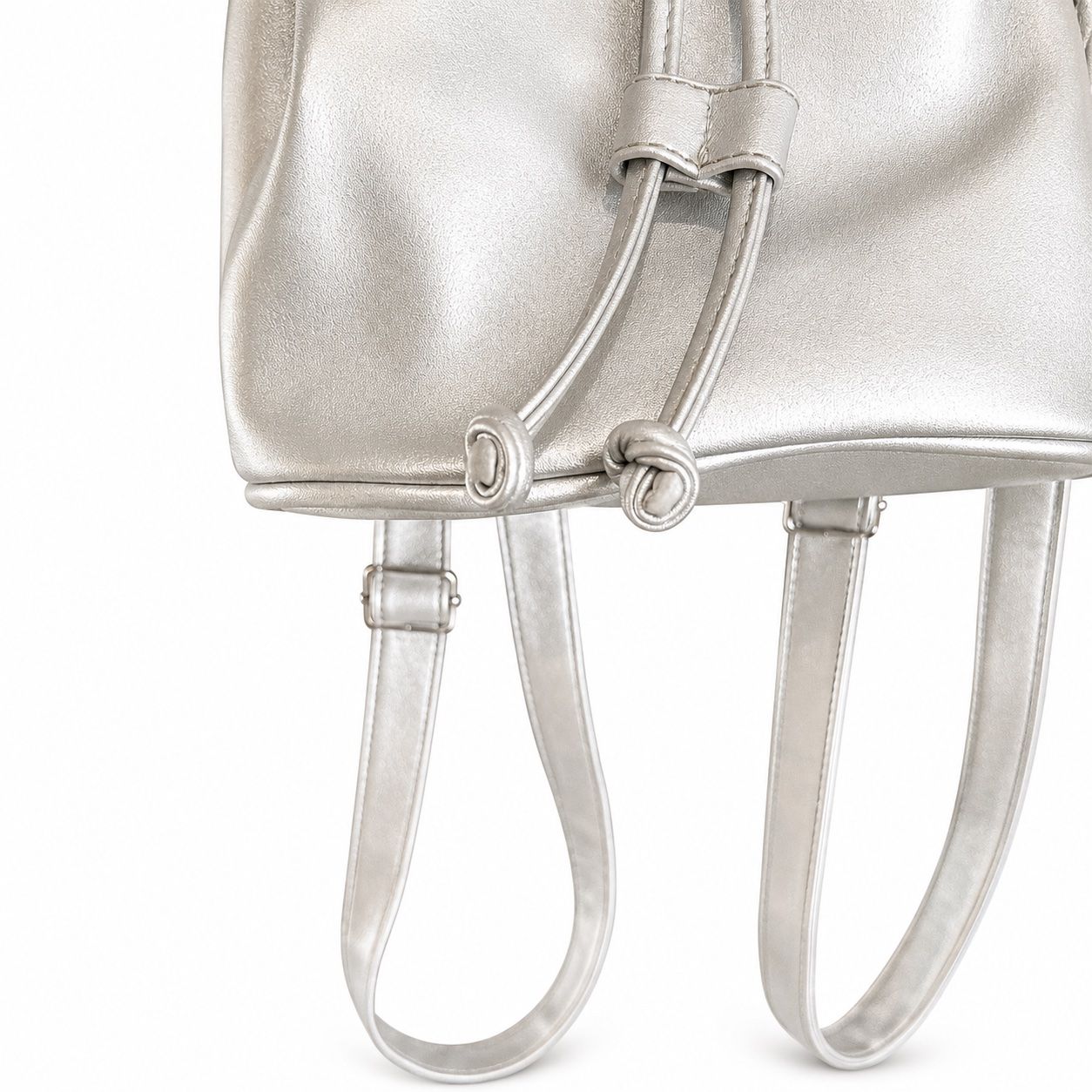 Bershka Zaini: Rucksack Bershka silber Kunstleder – Usato da Aarberg venduto da LovelyThings_ 5