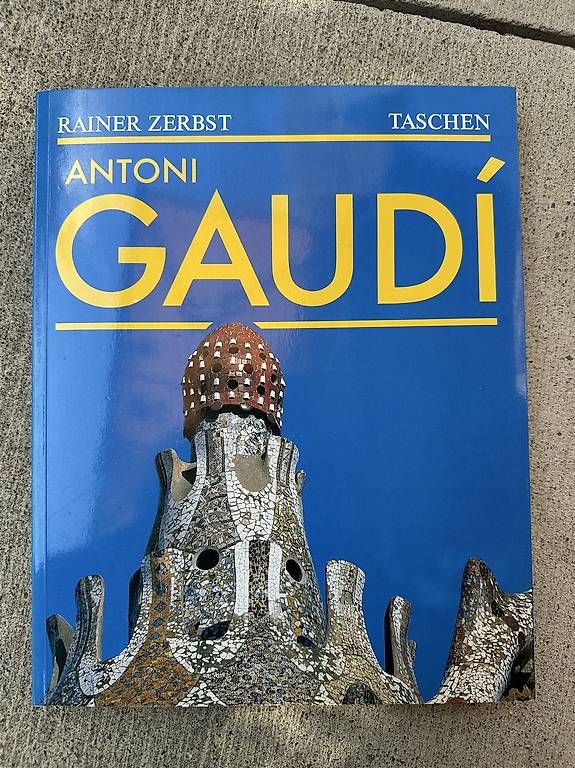 Livres: Antoni Gaudí – D'occasion à Arlesheim par Quadda