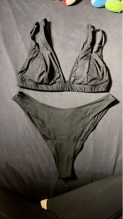 Schwarzer Bikini, Sommer-Schnäppchen