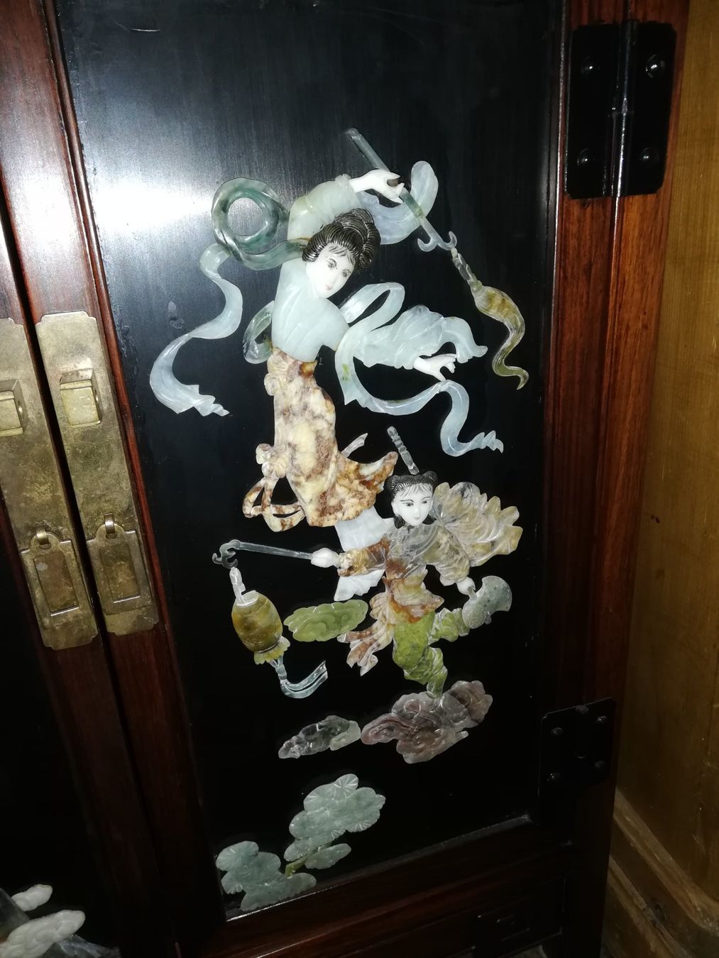Cassettiere: antikes chinesisches Kleinmöbel, Jadesteine / Nephrit? – Usato da Weggis venduto da Mylemontree 4