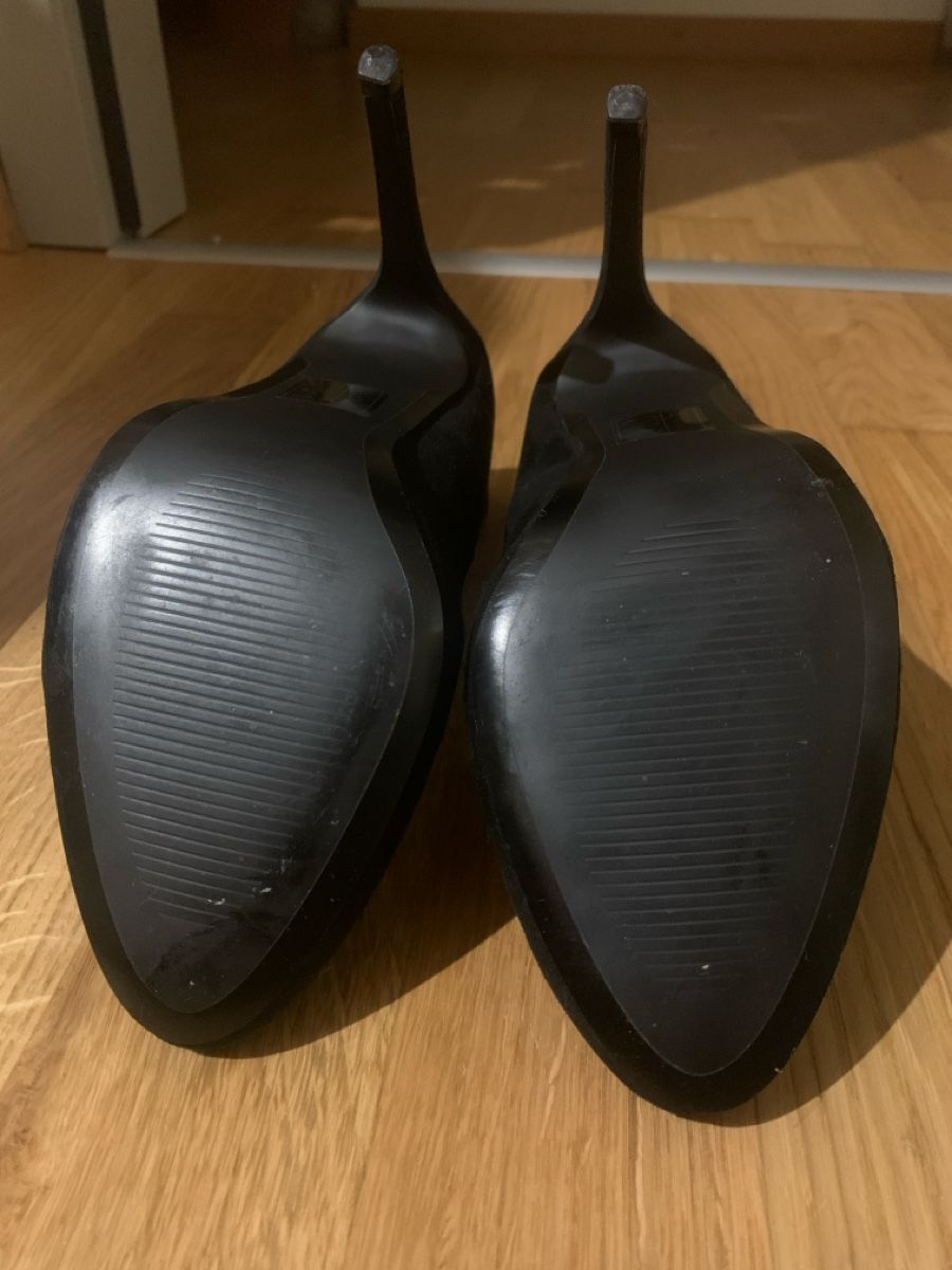 Chaussures femmes: Escarpins noirs élégants avec bride, taille 38 🔥 – D'occasion à Mex VD par Venum93 2