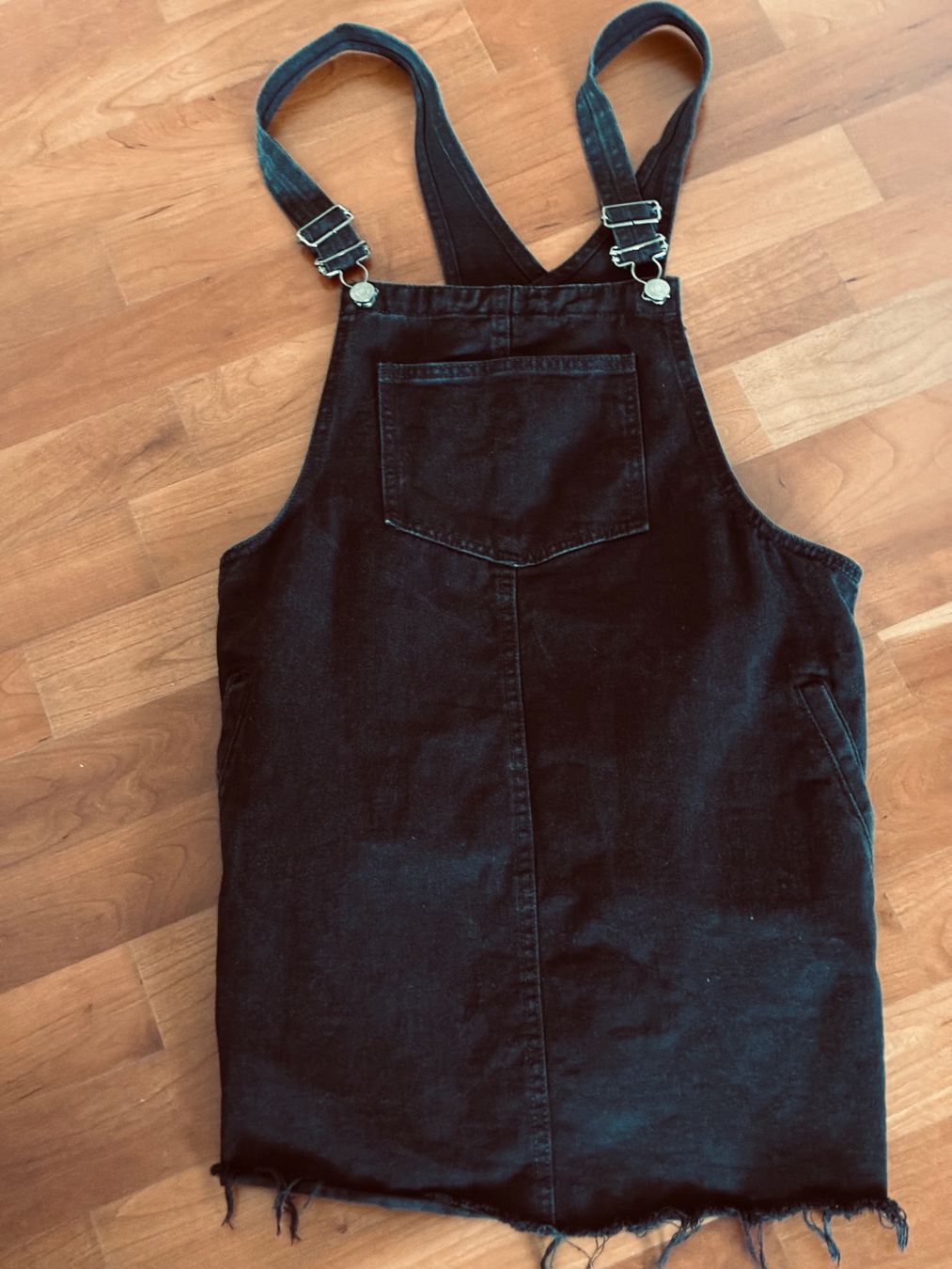 Pull&Bear Vestiti: Pull&Bear Latzrock, schwarz, super Zustand! – Nuovo (secondo la descrizione) da Langenthal venduto da Gymo 4