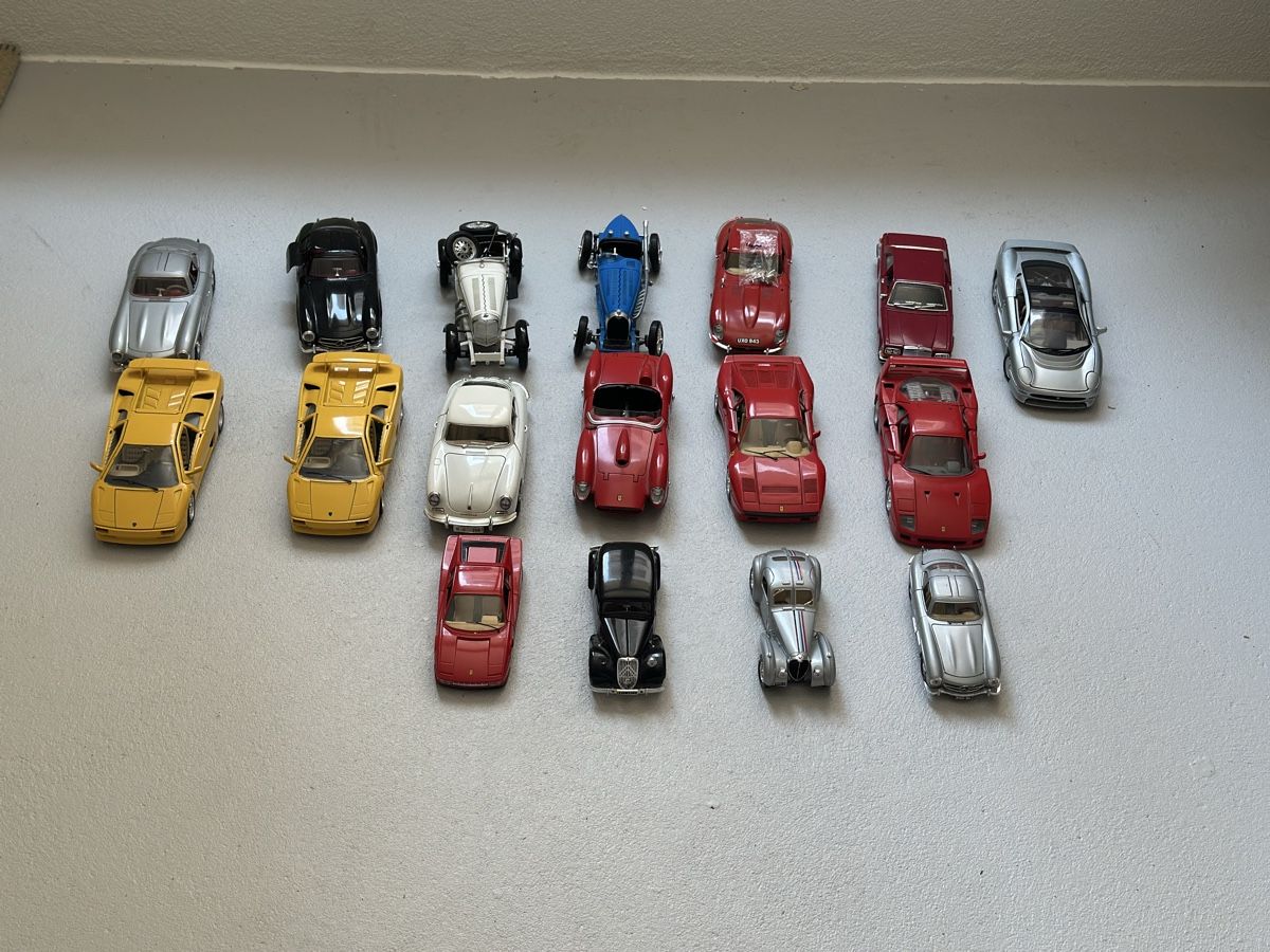 Bburago Modellini d'auto: Bburago Modellauto-Sammlung – 17 Modelle  – Usato da Bottighofen venduto da mfi_6nkw 2