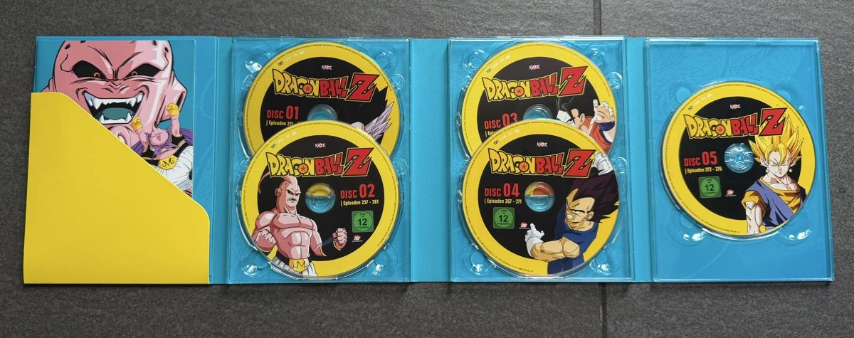 Tutti i DVDs: Dragon Ball Z DVD Box 09 – Usato da Zürich venduto da cENS0R 3