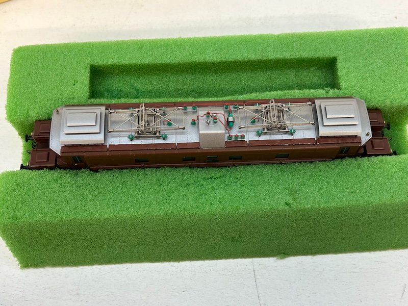 Metropolitan Modelleisenbahnen: SBB Ce 6/8 Metropolitan Ho DC – Gebraucht aus Büsserach von ModellbahnDepot 4