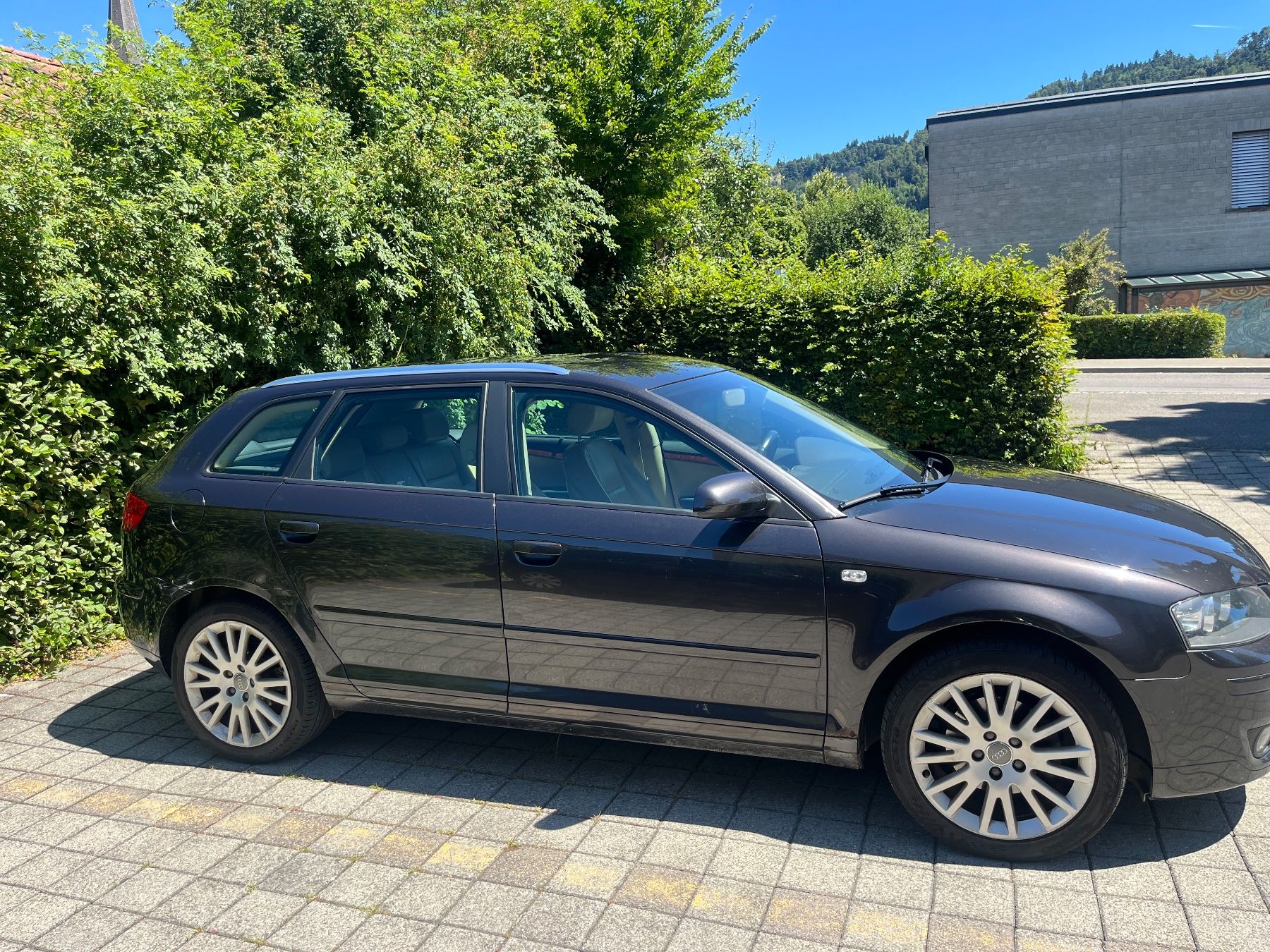 Audi Automobili: Audi A3 Sportback 2.0 FSI dunkelgrau – Usato da Bolligen venduto da hyperCompany 3