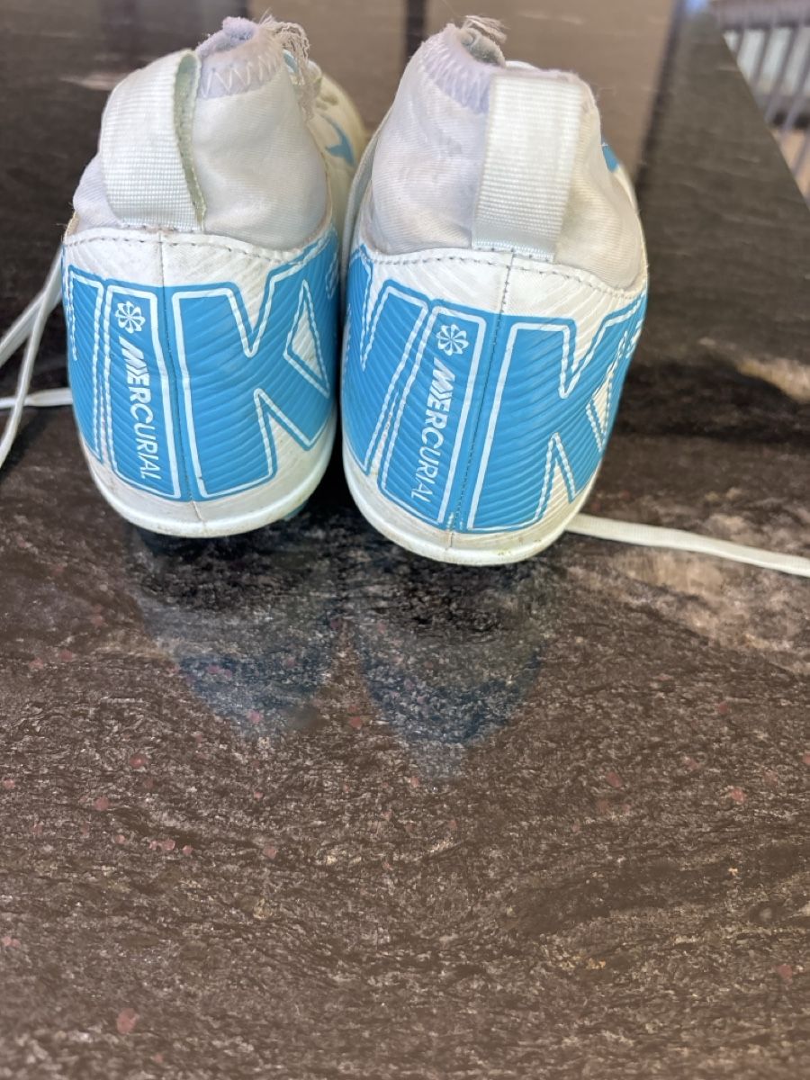Chaussures garçon: Nike Fußballschuhe  – D'occasion à Salenstein par sehrgut 3