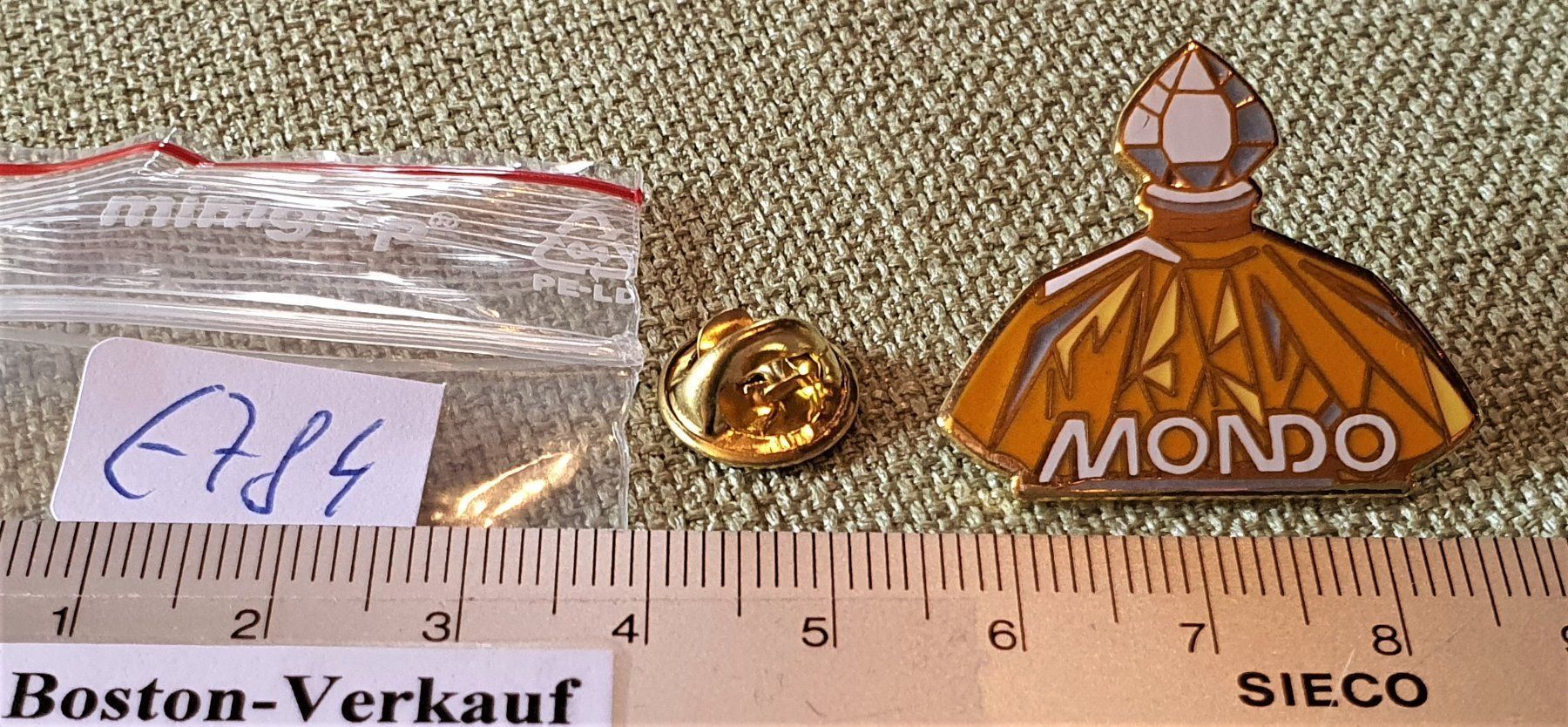 Spille: E784 - Pin Mondo - Parfum Flasche Flakon – Usato da Reinach BL venduto da Boston-Verkauf 2
