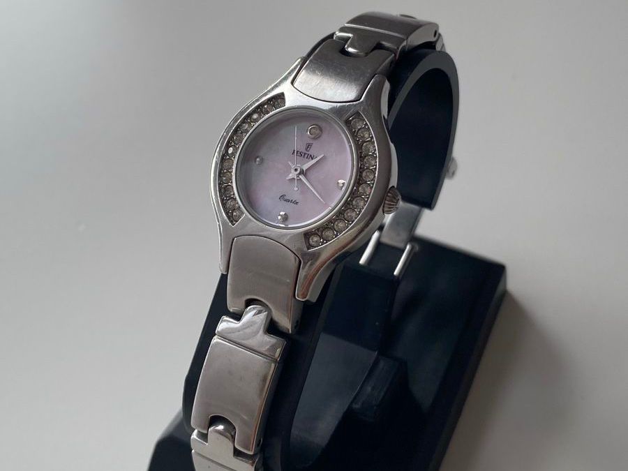 Festina Orologi: Festina Silberne Perlmutt Damen Uhr – Usato da Givisiez venduto da dor_xb9k