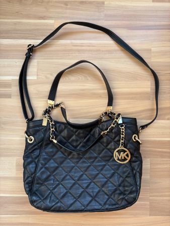 Neue Michael Kors Tasche aus Leder. 3-fach tragbar