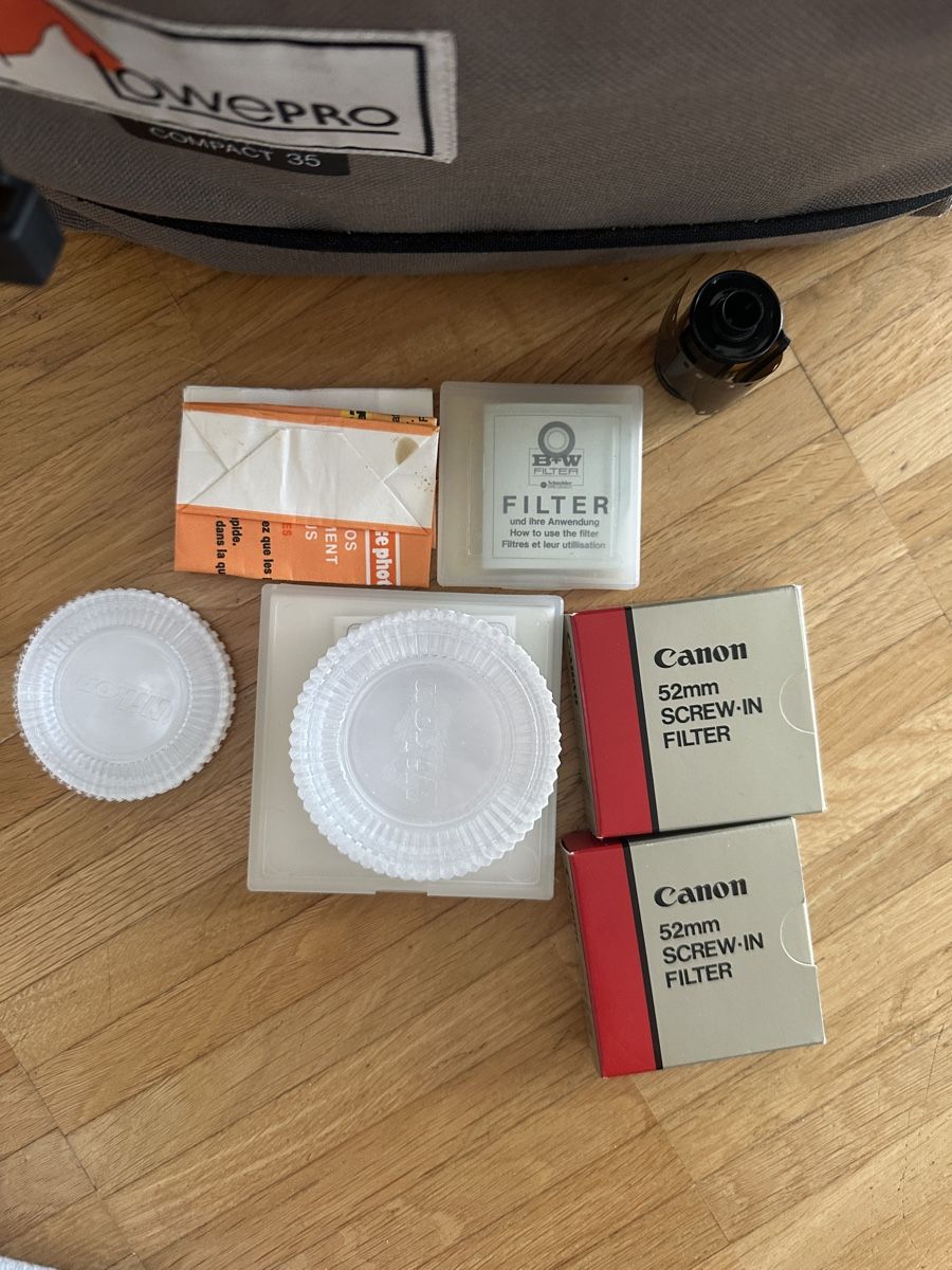 Nikon Fotocamera: NIKON F5 (flash + 50mm + accessoires) – Usato da Onex venduto da whoiselijah 3