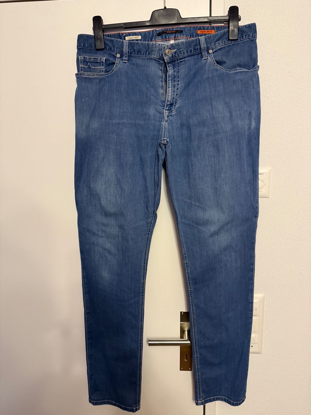 Jeans: Alberto Jeans - Regular Slim Fit - W38 L34 hellblau ! – Usato da Chur venduto da Hermes421