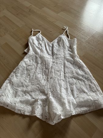 Sommerlicher, weisser Spitzen-Jumpsuit, Grösse 38