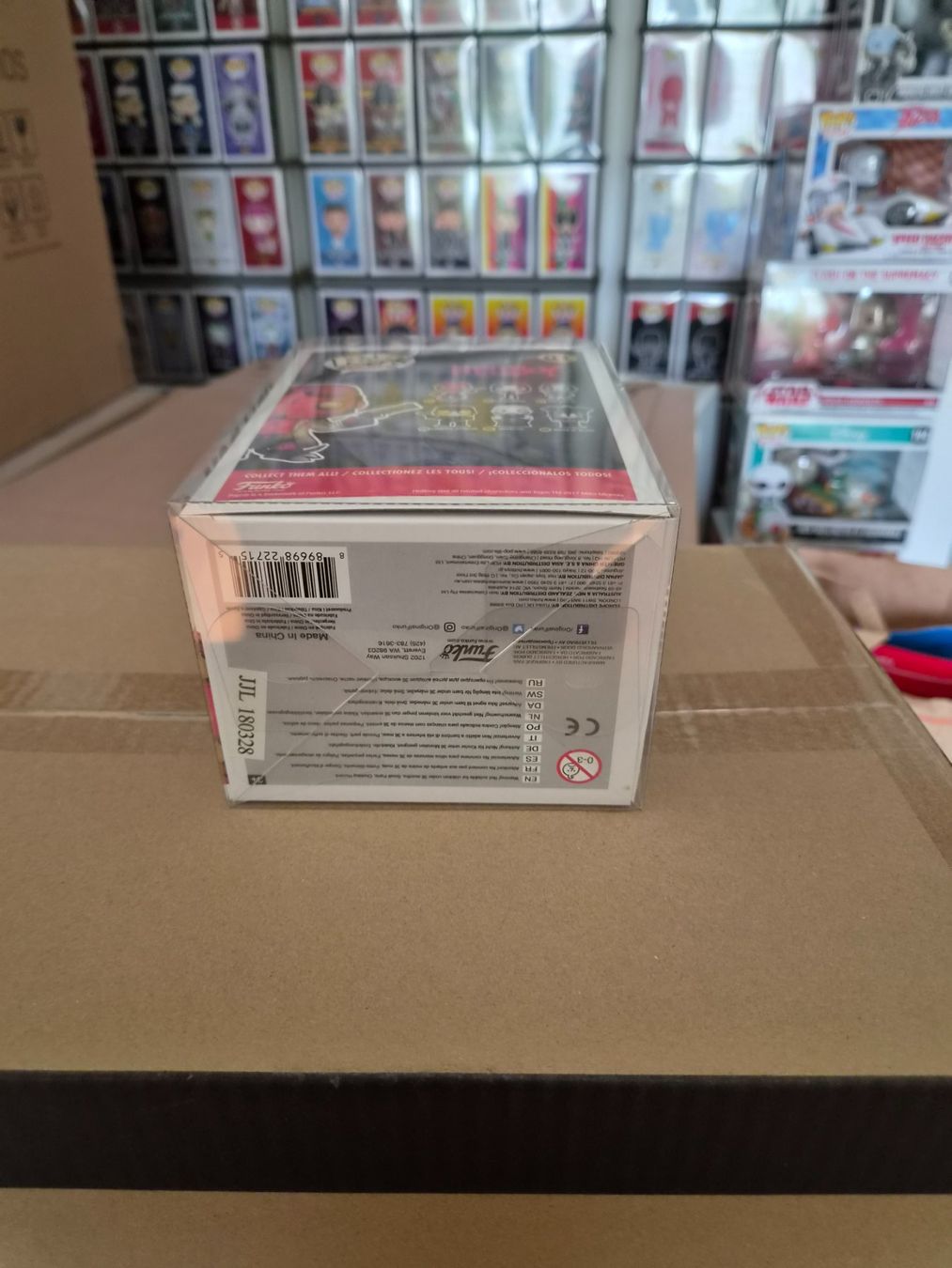 Funko Statuette: Funko Pop! Hellboy #01 Chase Limited Edition – Nuovo e nell'imballaggio originale da Sisseln AG venduto da schenk-figuren 5