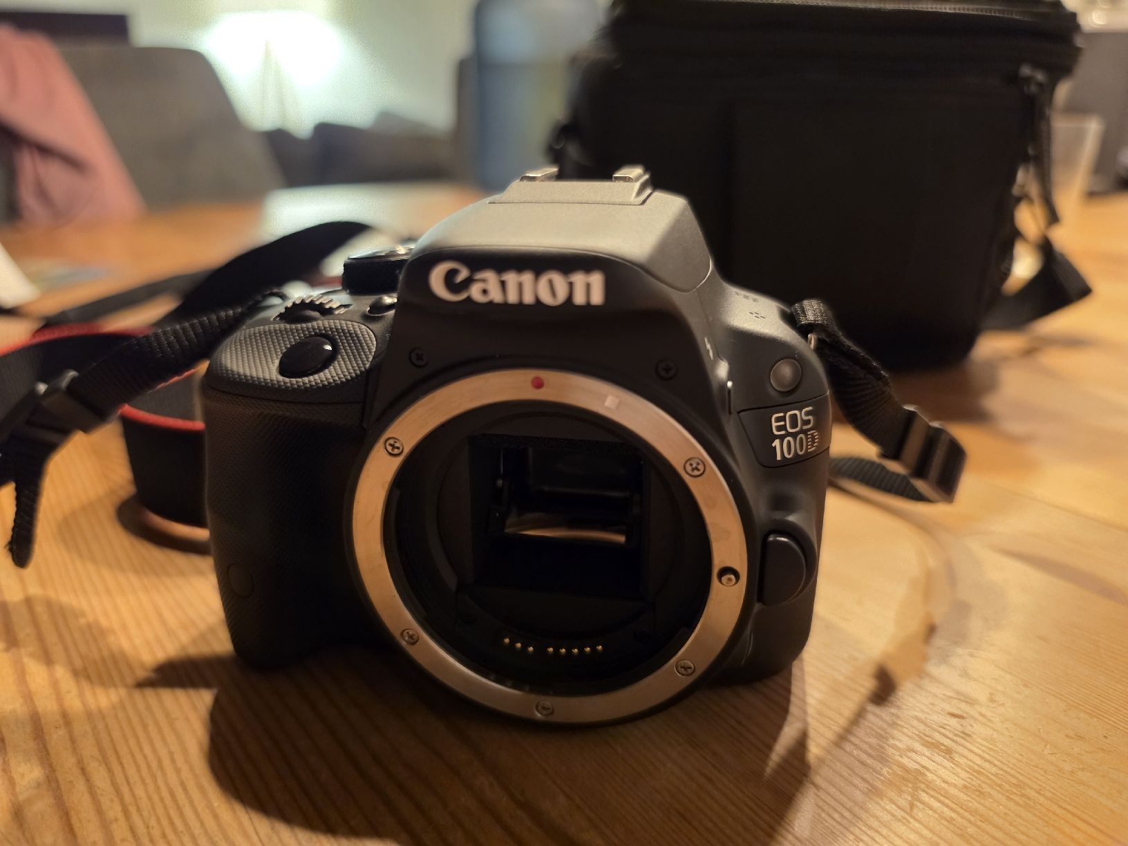 Canon Fotocamera: Canon EOS 100D - DSLR, 18 Megapixel, Touchscreen – Usato da Gerolfingen venduto da GiulianoB90 4