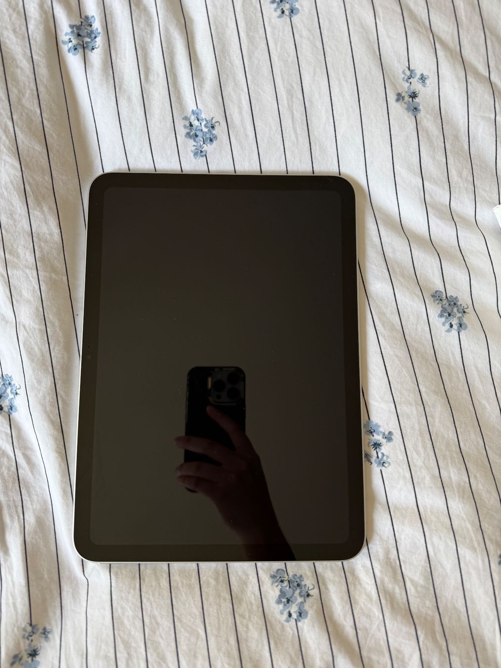 Apple Tablet PC: iPad A16 – Neu (gemäss Beschreibung) aus Zürich von Lolla4 1