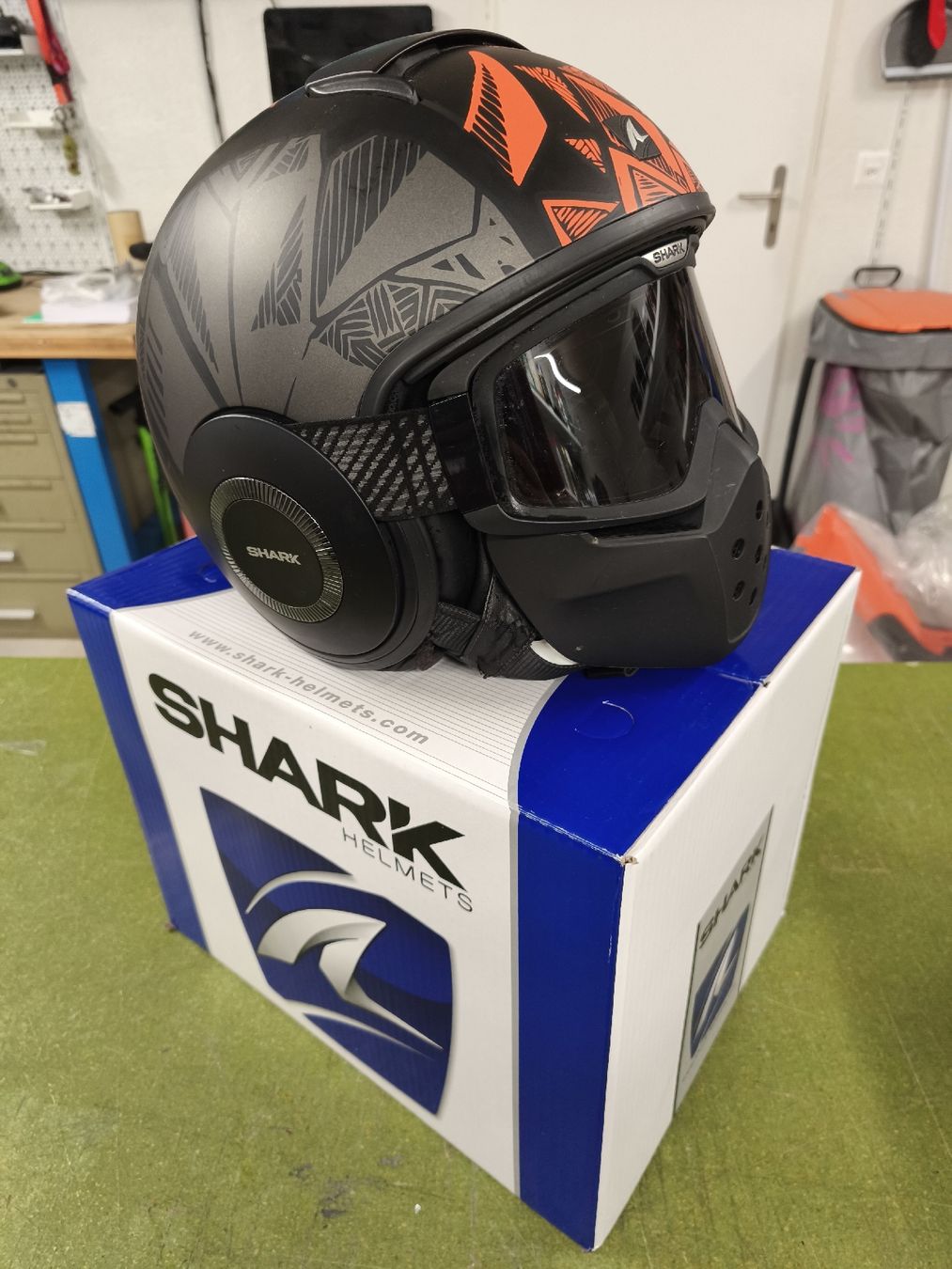 Helme & Visiere: Sharke Drake Helm Grösse L – Gebraucht aus Glattfelden von Optimus-Prime 3