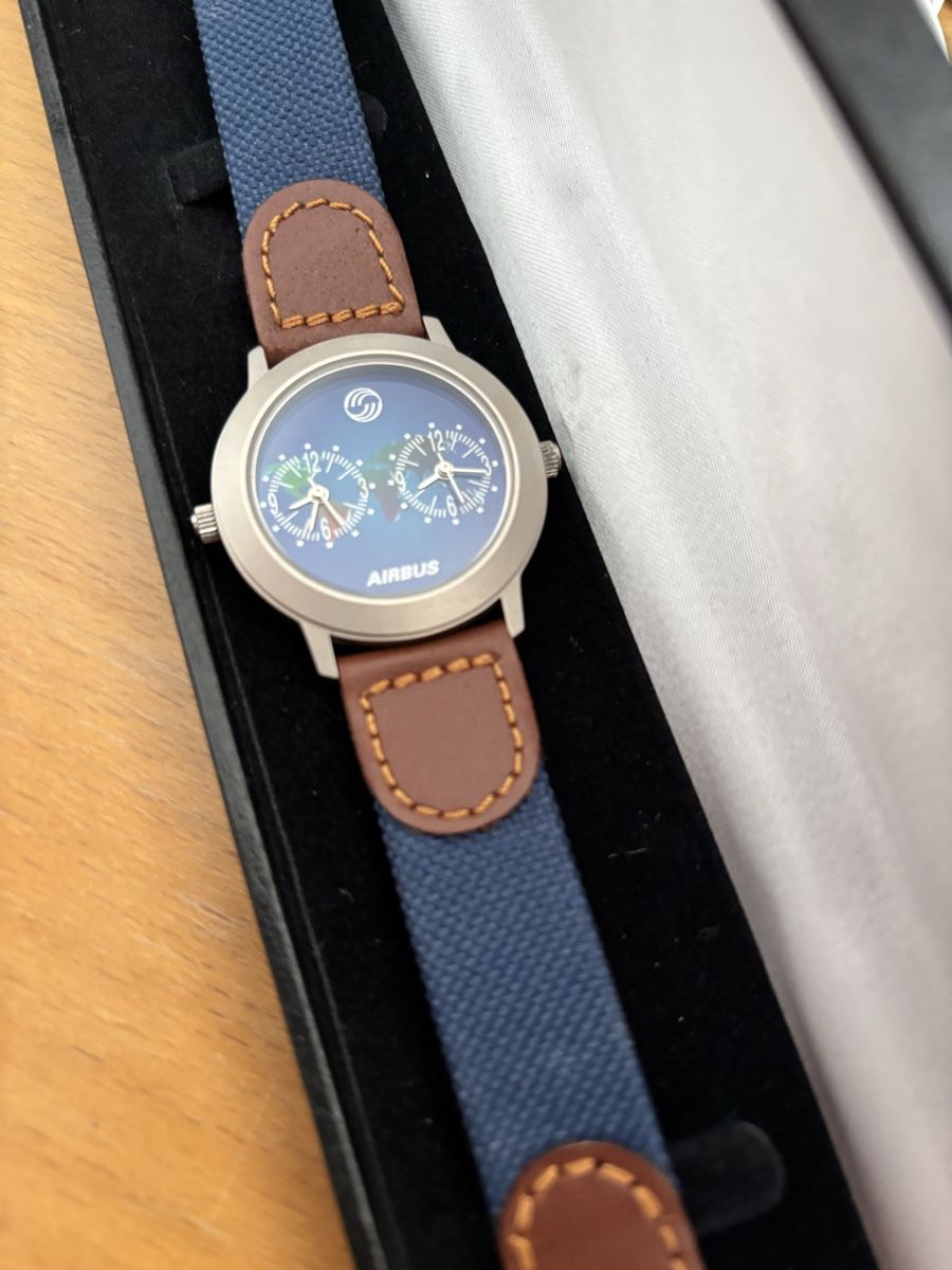 Montres: Armbanduhr Airbus – Neuf avec emballage d'origine à Russikon par Andres8 1