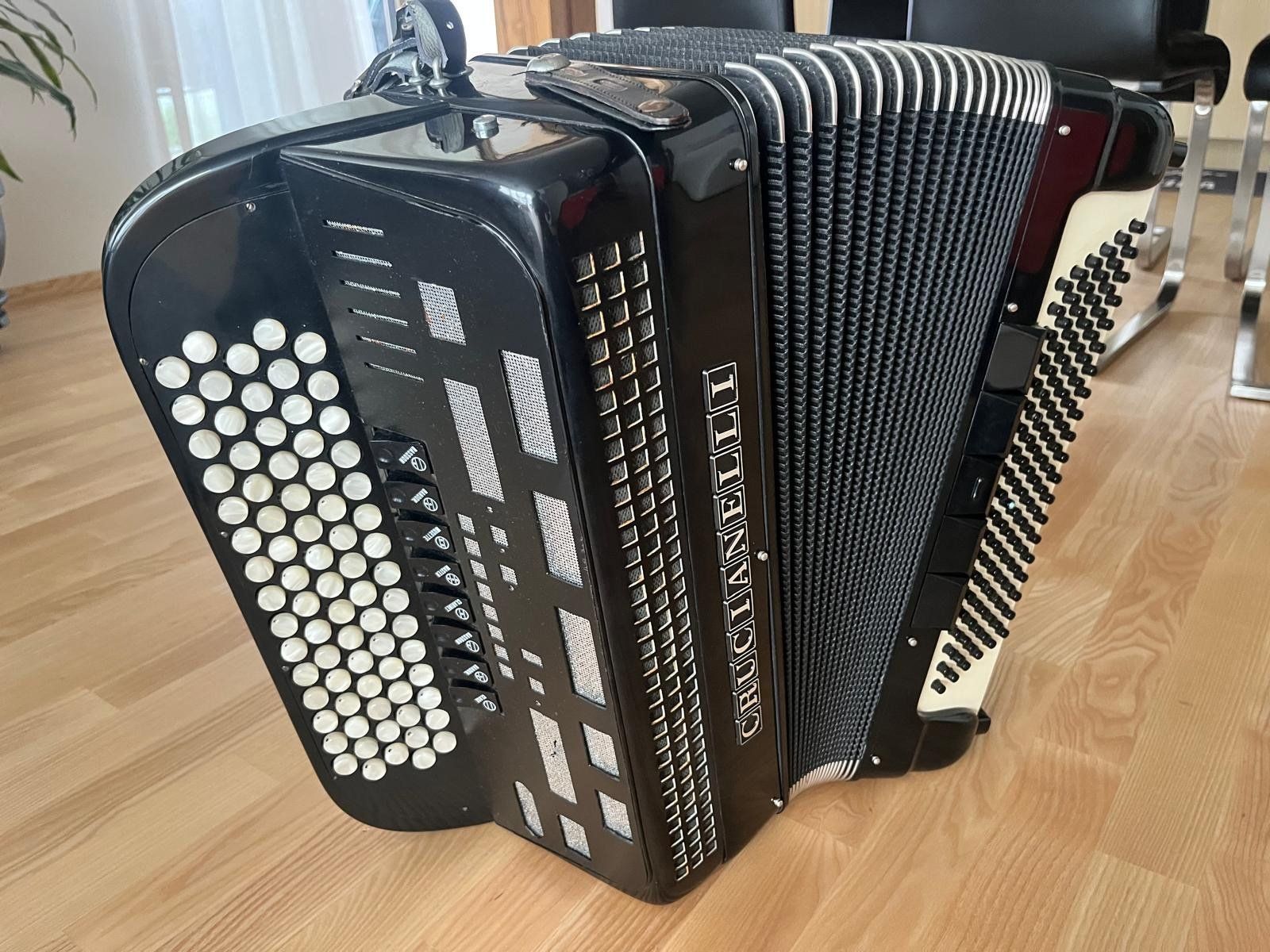 Strumenti musicali: Crucianelli Handorgel / Akkordeon – Usato da Gams venduto da mle_v5cn 4