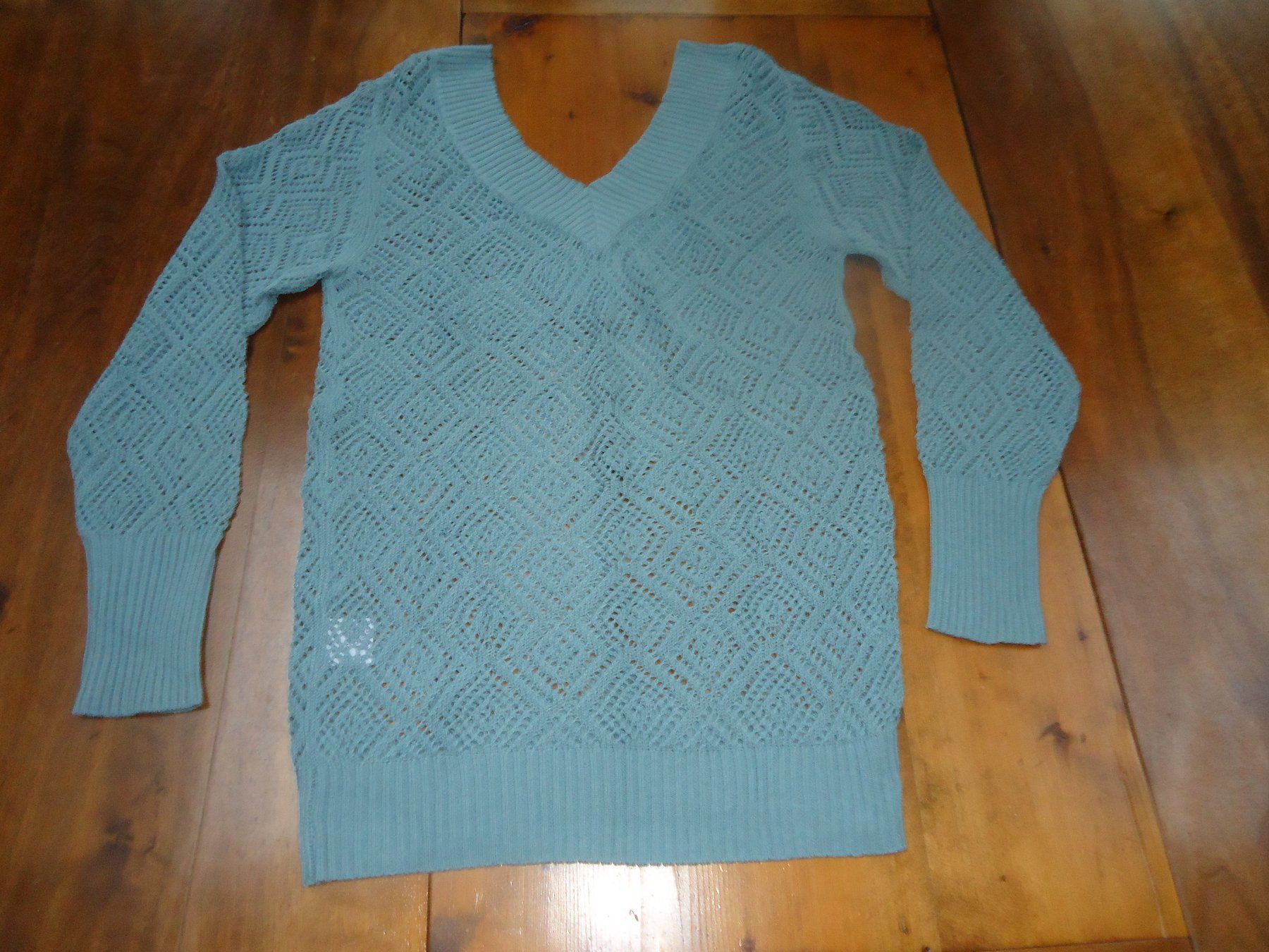 Maglioni & Felpe: Pull femme en maille ajourée - 44 - Neuf – Nuovo (secondo la descrizione) da Vessy venduto da mafabe